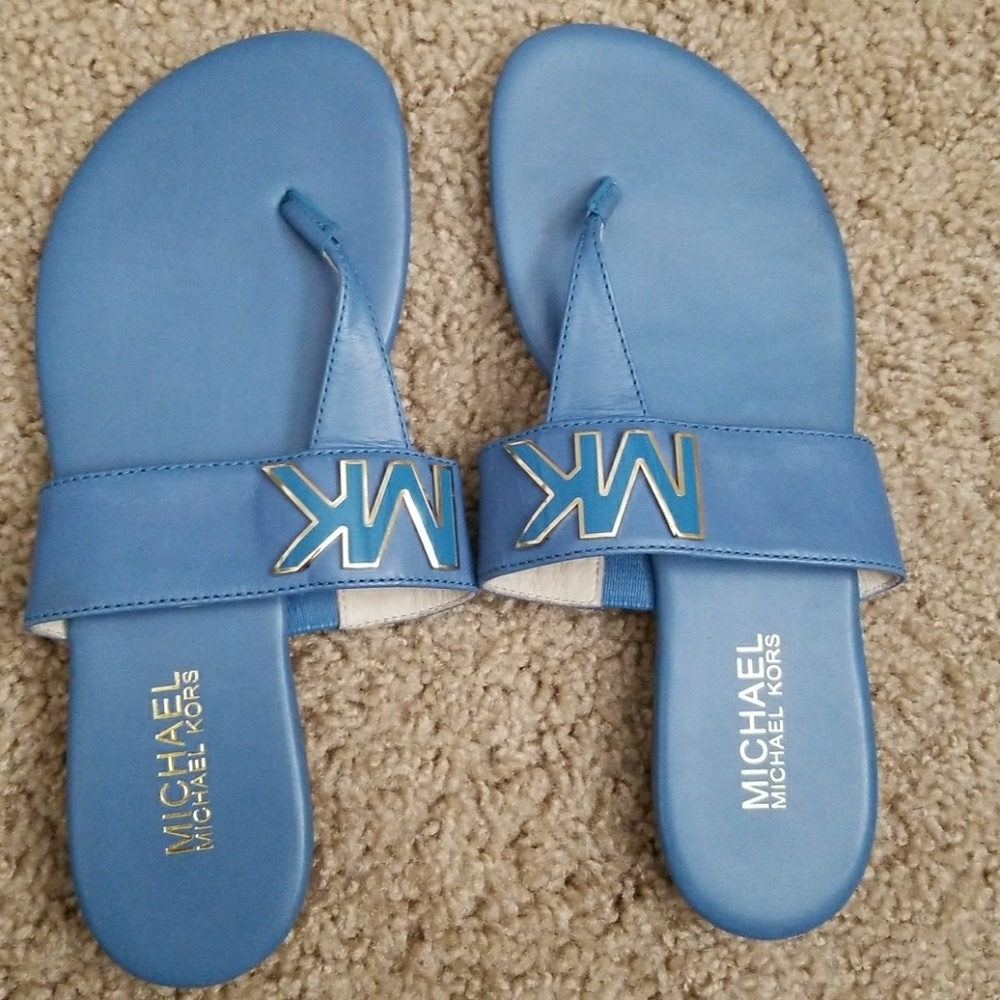 Michael kors sandals size 6